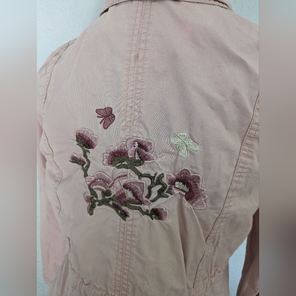 Rose Embroidered Baby Pink Cargo Jacket - Picture 4 of 9